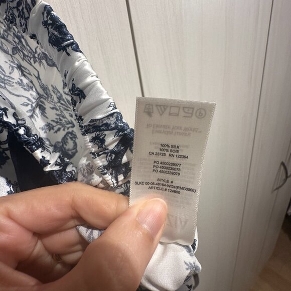 BNWT Aritzia The Group 100% Silk Pajamas XS/S Nightside - Picture 9 of 14